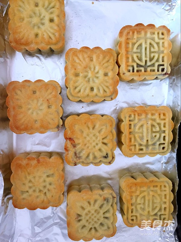 Red Bean Paste Mooncake recipe