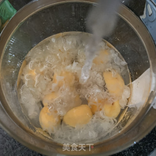 White Fungus Clay Loquat recipe