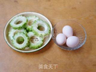 Bitter Gourd Fried Sun Egg recipe