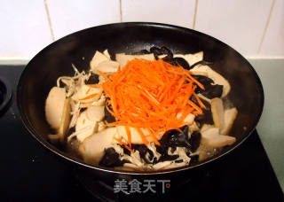 Braised Fungus Tofu with Oyster Sauce recipe