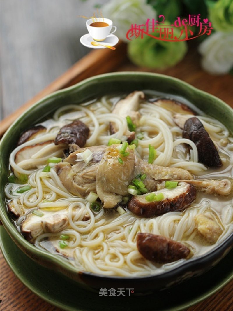 Rice Noodles with Mushroom and Chicken Soup