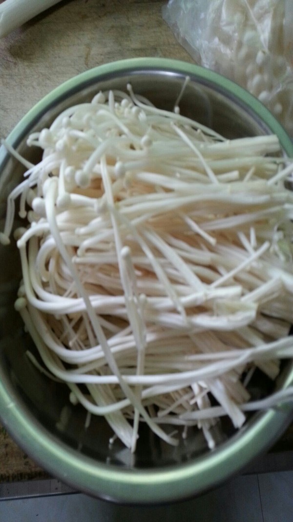 Stewed Beef with Enoki Mushroom recipe