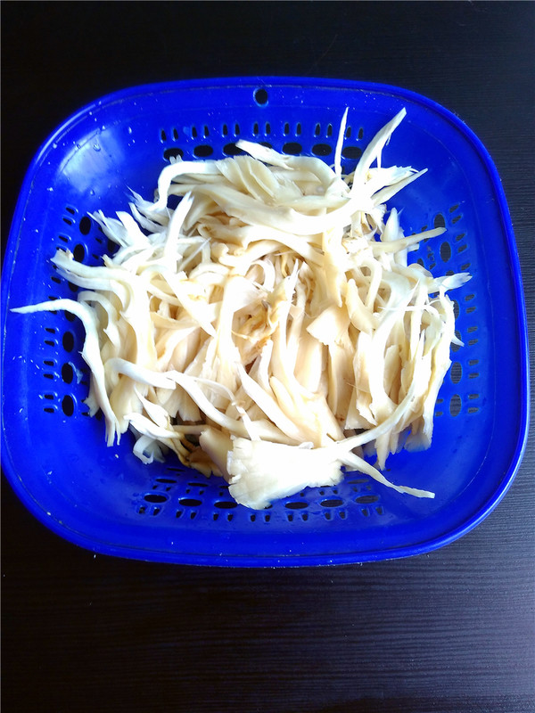 Cold Mushroom Noodles recipe