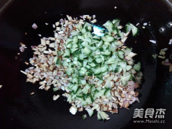 Fried Rice with Tofu and Cucumber recipe