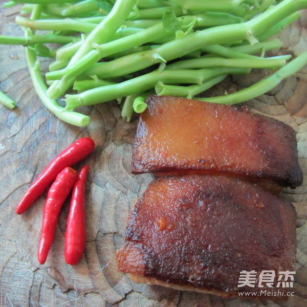 Stir-fried Dongpo Pork with Cai Gengzi recipe