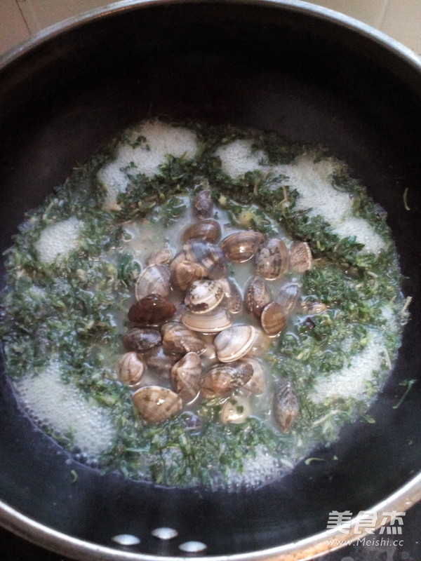 Shepherd's Purse and Clam Soup recipe