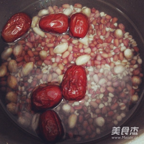 Red Bean, Barley and Peanut Congee recipe