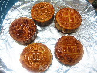 Homemade Patriotic Moon Cakes, The Diaoyu Islands are Chinese! recipe