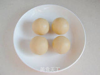 【cantonese-style Lotus Paste and Egg Yolk Moon Cakes】--- Favorite Moon Cakes recipe