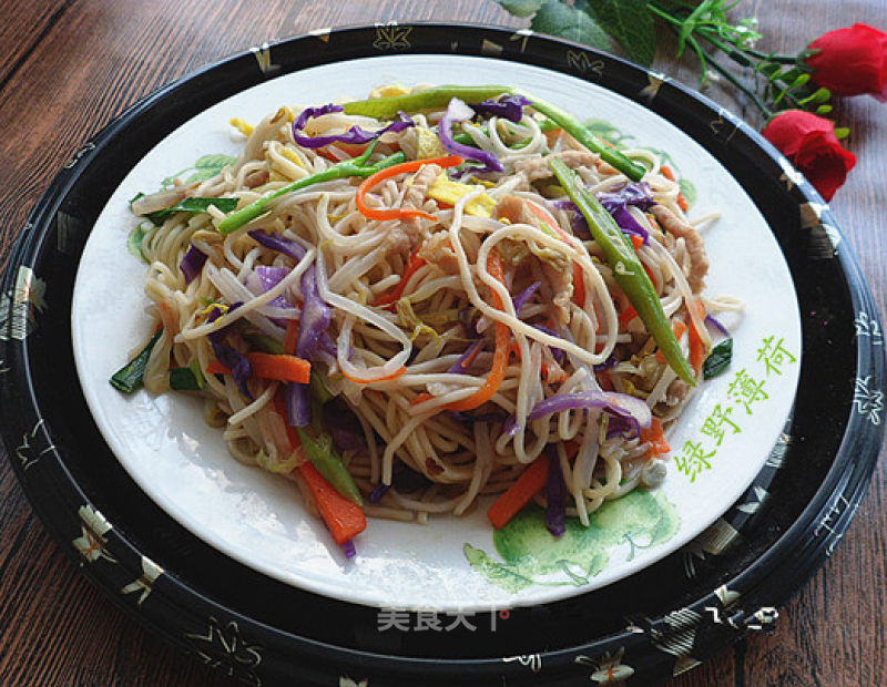 Fried Noodles with Assorted Vegetables