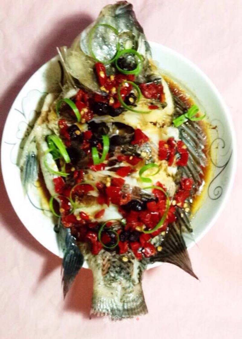 Steamed Tilapia with Black Bean Sauce and Chopped Pepper