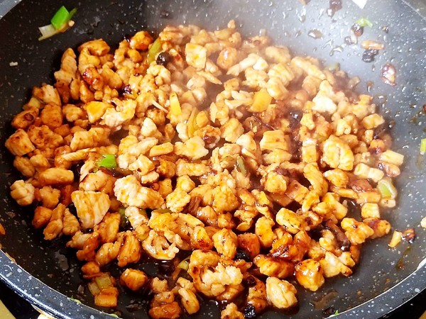 Fried Pork with Spicy Yuqian recipe
