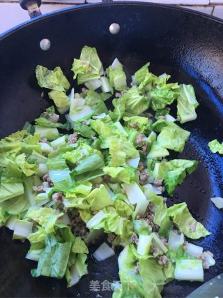 Cabbage with Minced Meat and Milk recipe