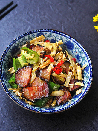 Stir-fried Bacon with Bamboo Shoots recipe