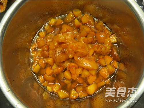 Drooling Sweet Apricot Jam recipe