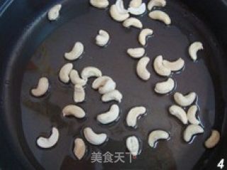 Stir-fried Cashew Nuts with Celery and Lily recipe