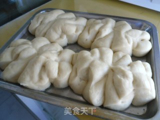 Chrysanthemum Bread recipe