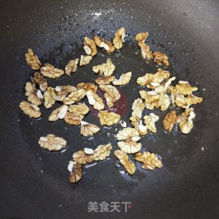 Sautéed Walnuts with Tribute Vegetables recipe