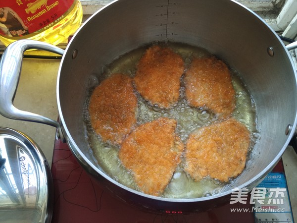 Pan-fried Pork Chop-soft Fried Tenderloin recipe