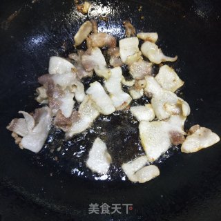 Braised Seaweed with Pork Belly and Onion recipe