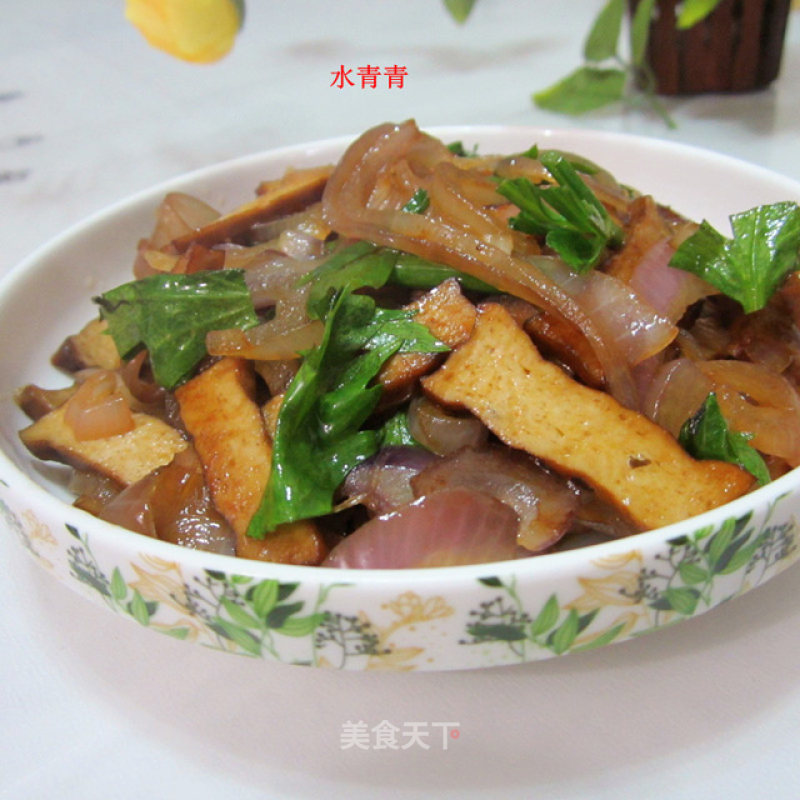 Stir-fried Braised Tofu with Onions