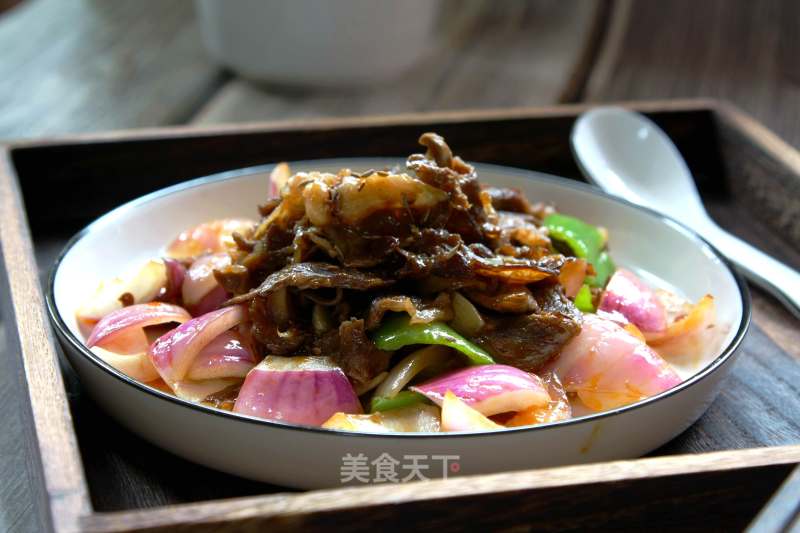 Stir-fried Beef Slices with Onion