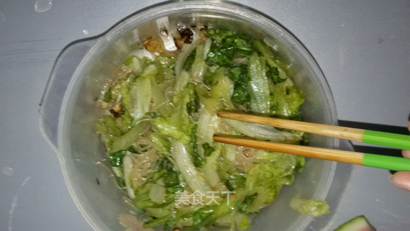 Lettuce with Vermicelli recipe