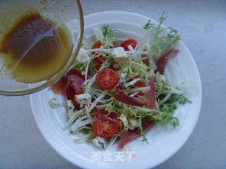 [food is Still Ring Western Food Competition Area]: The Heavy Taste in Cheese---blue Cheese Salad recipe