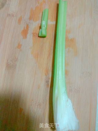 Celery Mixed with Fragrant Dried recipe