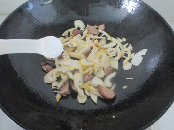 Chicken Slices with Oyster Sauce and Shiitake Mushrooms recipe