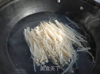 Stir-fried Shredded Pork with Enoki Mushroom recipe