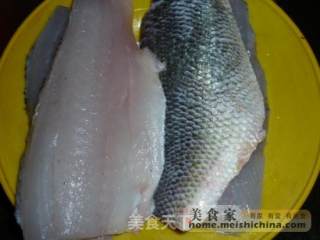 Italian Style Pan-fried Sea Bass recipe