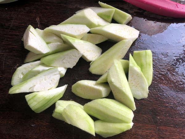 Loofah Clam Soup recipe