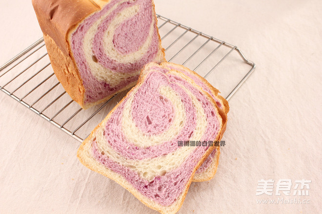 Purple Sweet Potato Two-color Toast recipe