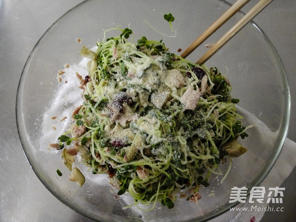 Tuna Salad with Radish Sprouts recipe