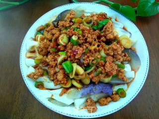 Steamed Eggplant with Minced Meat Sauce recipe