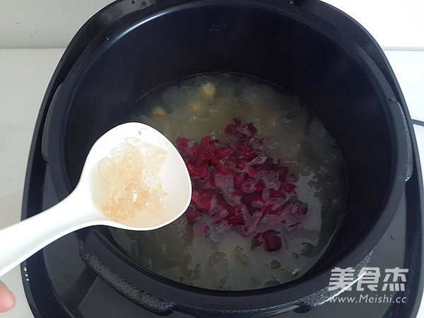 Purple Sweet Potato, Lotus Seed and Tremella Soup recipe