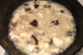 Mushroom and Taro Soup recipe