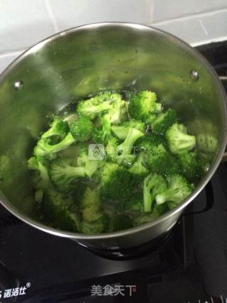 Stir-fried Pork with Broccoli recipe