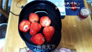 #trustzhimei#freshly Squeezed Strawberry Juice recipe