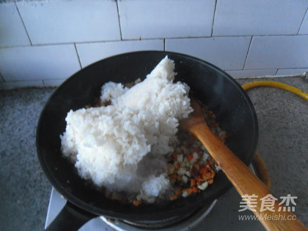 Fried Rice with Ham and Salted Egg recipe