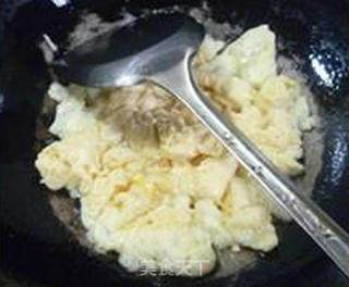 Scrambled Eggs with Chopped Pepper and Black Fungus recipe