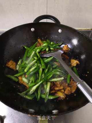 Stir-fried Pork with Homemade Chili recipe