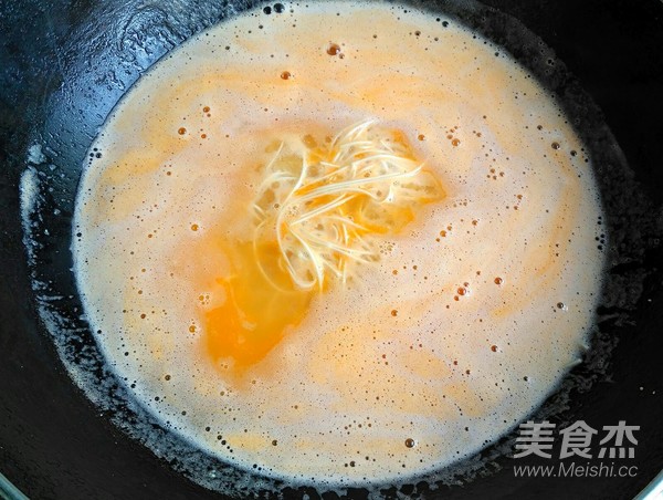 Shrimp and Egg Yolk Noodle recipe