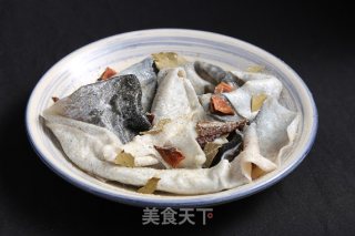 The Practice of Net Red Salted Egg Yolk Fish Skin recipe