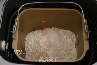 Crispy Intestine Sesame Bun recipe