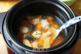 Lotus Seed and Horseshoe Chicken Soup recipe