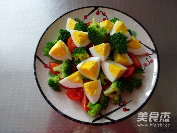 Broccoli and Egg Salad recipe