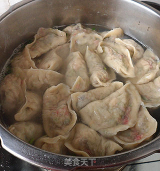 Vegetarian Dumplings with Chinese Chives and Red Noodle Skin recipe