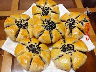 Flower-shaped Red Bean Cake! recipe